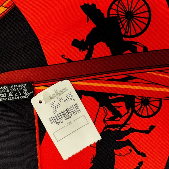 NWT Hermes Scarf “Paris qui Roule” in Black/Red - Picture 4 of 9